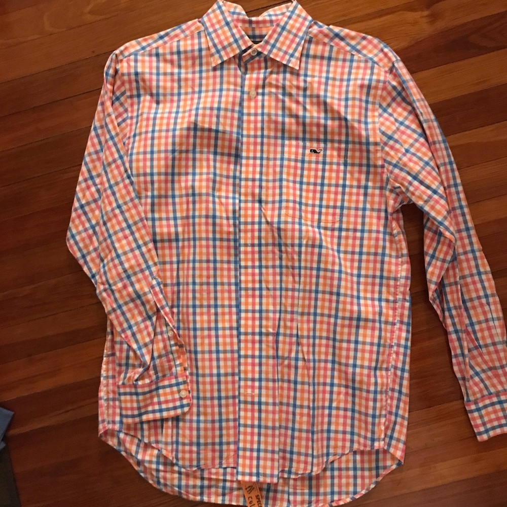 Vineyard Vines Classic Fit Tucker Shirt.